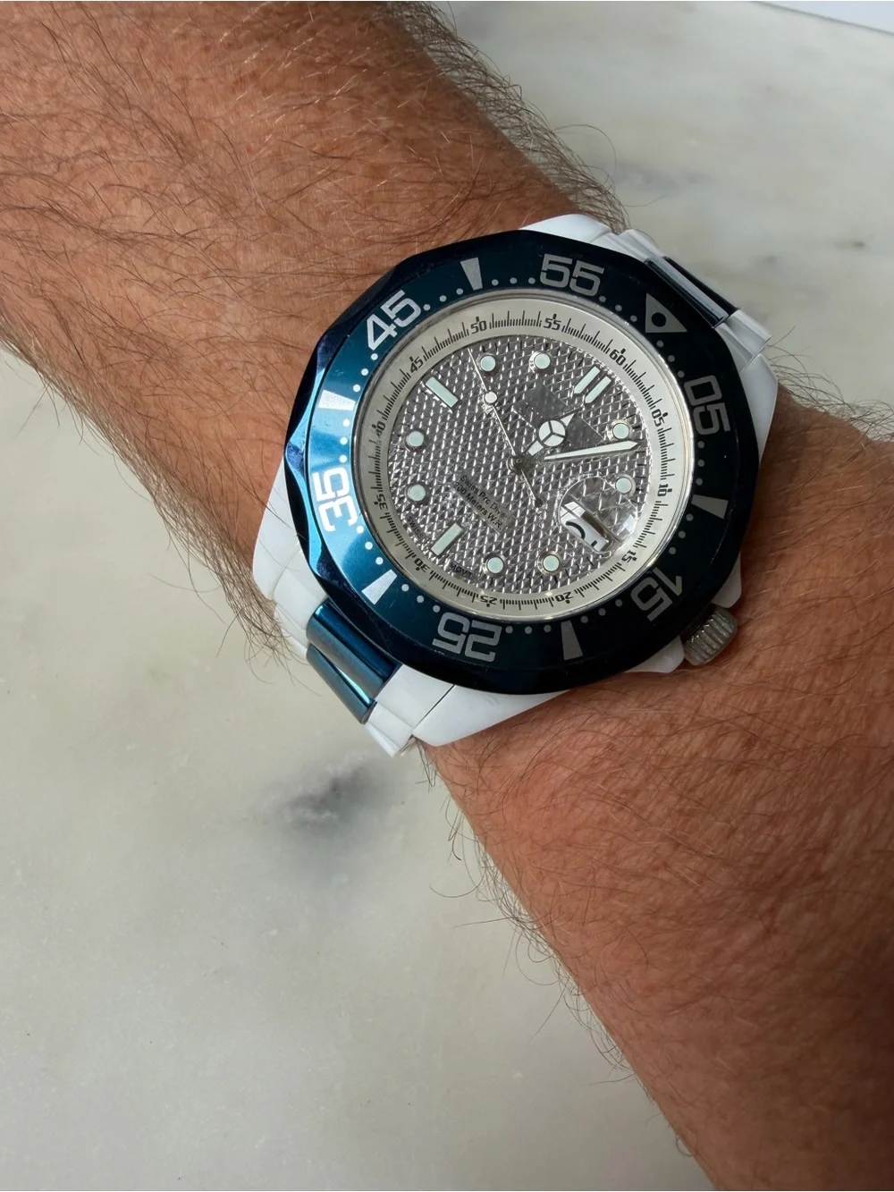 Invicta Ceramics Unisex Blue & White Ceramic Pro Divers Watch Model 4686